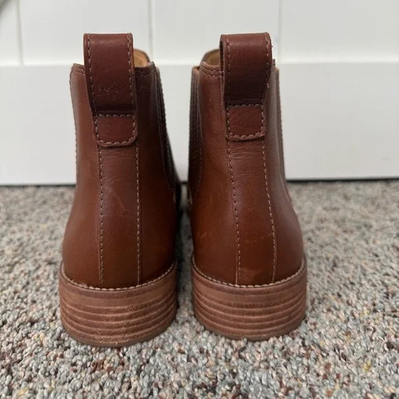 Madewell Flat Chelsea Boots in Leather J8295 - Picture 7 of 16